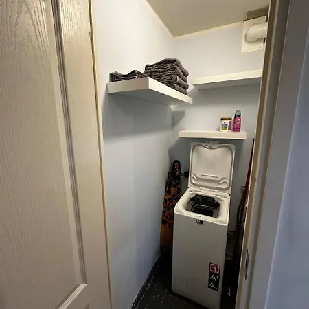 Tallinn's Prime Spot: Pae 49 - Near Airport, Concerts & Shops * Tallinn