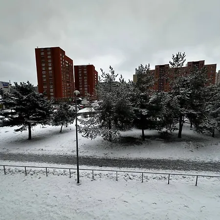 Appartement Tallinn's Prime Spot: Pae 49 - Near Airport, Concerts & Shops Tallinn