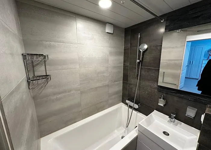 Tallinn's Prime Spot: Pae 49 - Near Airport, Concerts & Shops Apartment