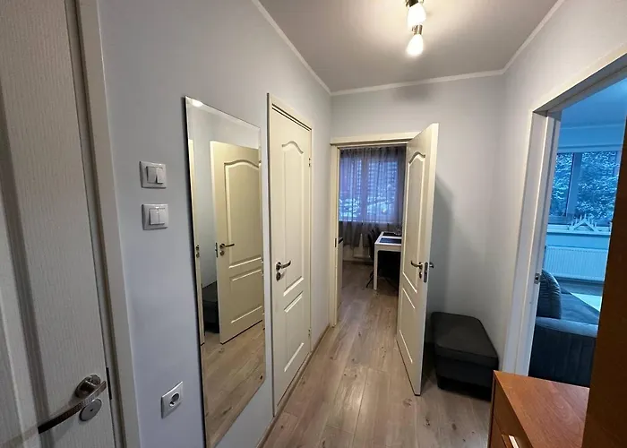 Apartment Tallinn's Prime Spot: Pae 49 - Near Airport, Concerts & Shops